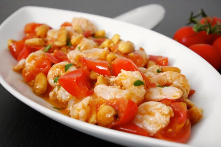 Gamberetti Marinati con Mandorle e Pomodorini