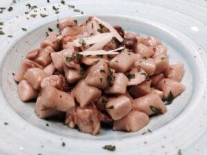 Grandi Gnocchi al teff con Porcini e Marzolina di Esperia