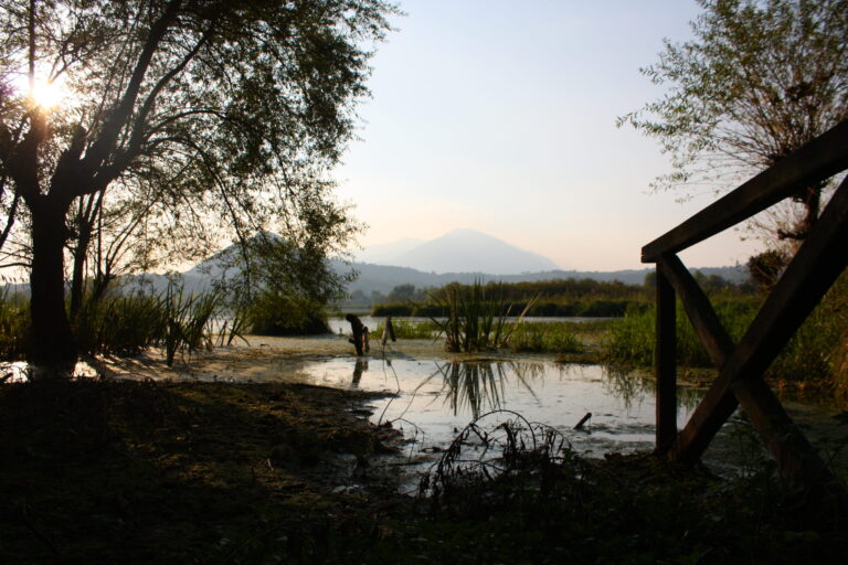 trekking