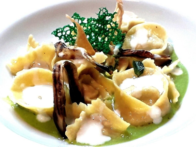 Pasta ripiena alle melanzane