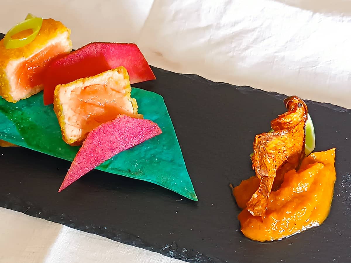 Salmone in zucca su mattonella