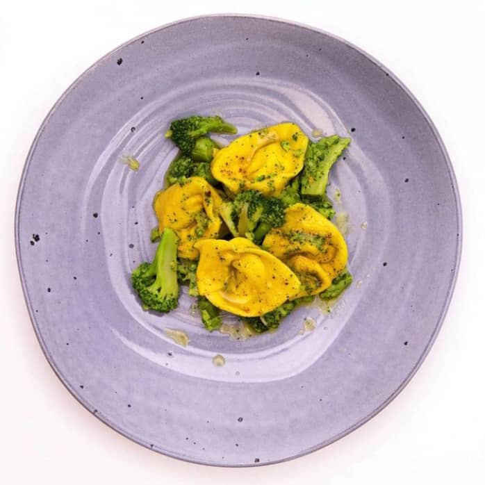 Tortelloni alle acciughe e cime di broccolo con colatura
