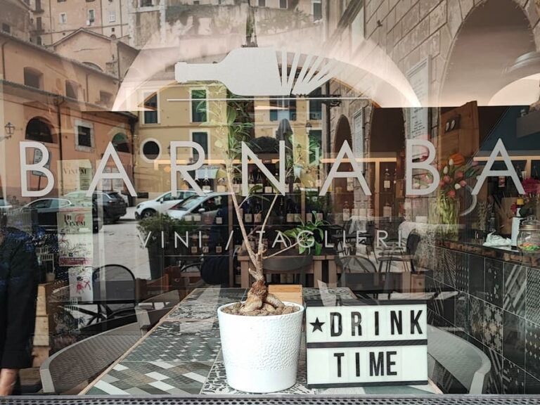 Sara Sepahi, Enoteca Barnaba