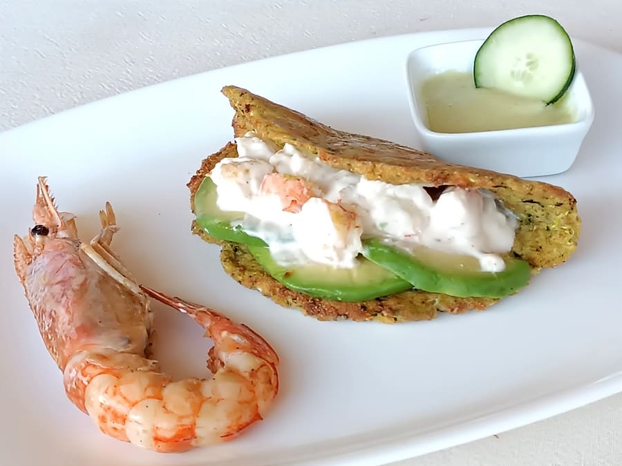 TORTILLAS DI ZUCCHINE E GAZPACHO con gamberoni