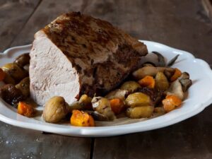 Secondo piatto con il vitello arrosto
