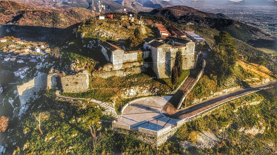 Panorama sul castello di Rocca d’Arce