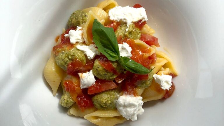 Conchiglia al pesto ai pomodorini di Naomi Spaziani