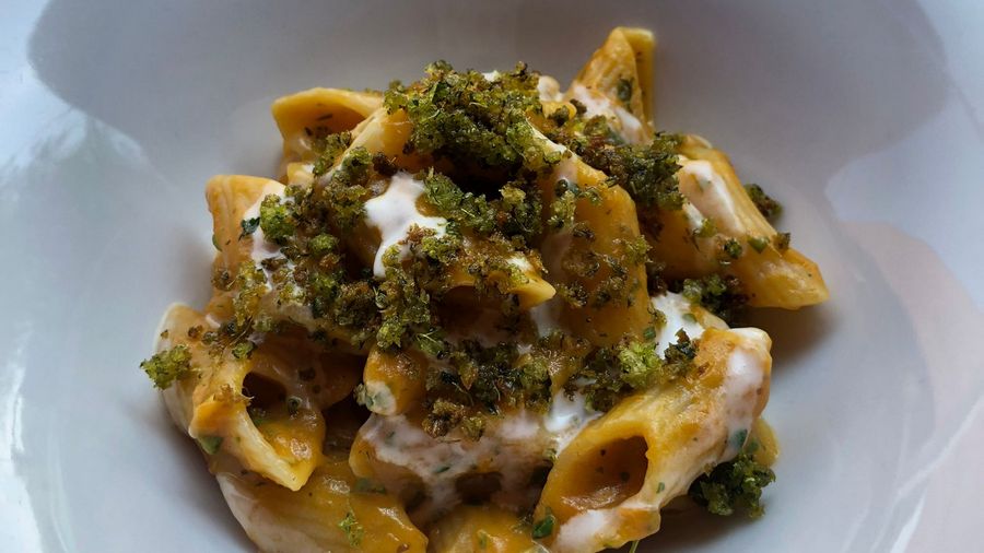 Leggi la ricetta dell'Arrabbiata di zucca di Naomi Spaziani
