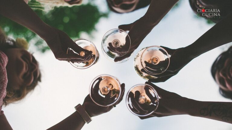 Brindiamo alla fine della vendemmia di Alfio Mirone