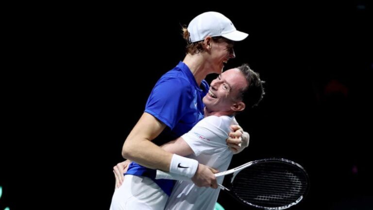 Davis Cup: brividi azzurri, la magia di una squadra che soffre e vince insieme