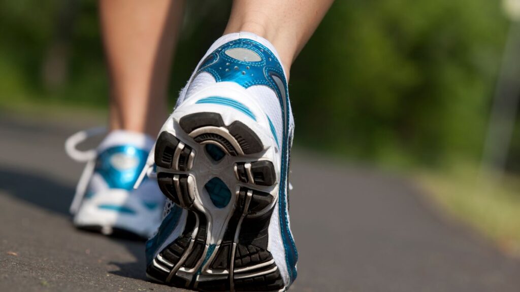 Meglio correre o camminare? Una guida per il benessere