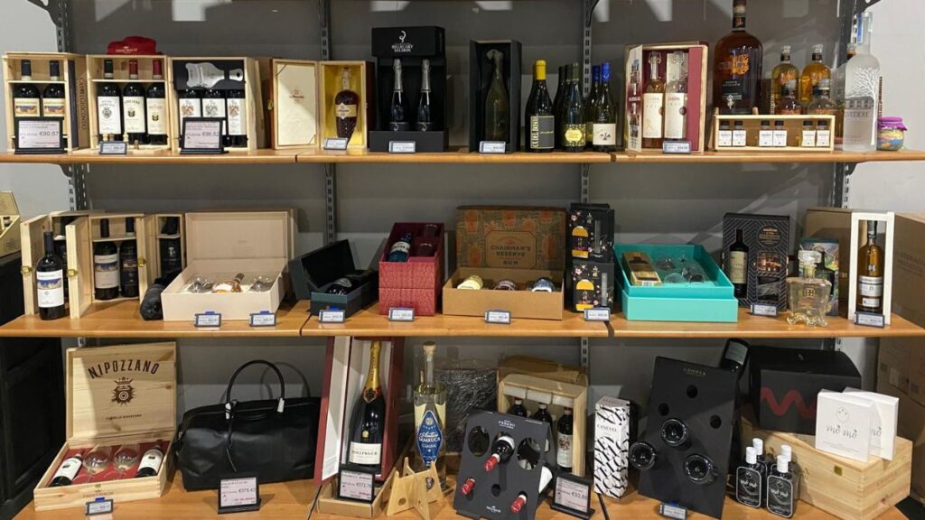 Cantine MIDA: l'enoteca come teatro di emozioni e scoperte sensoriali