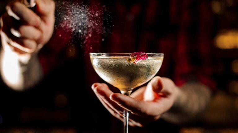 L’aperitivo del weekend lo firma Edoardo Ciervo sei cocktail, un’anima ciociara by sarandrea