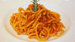 pici al ragù di rigaglie di pollo