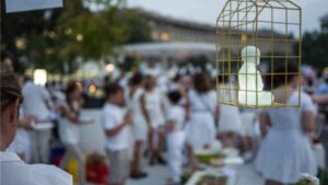 Sgurgola si veste con la cena in bianco, evento più elegante della Ciociaria