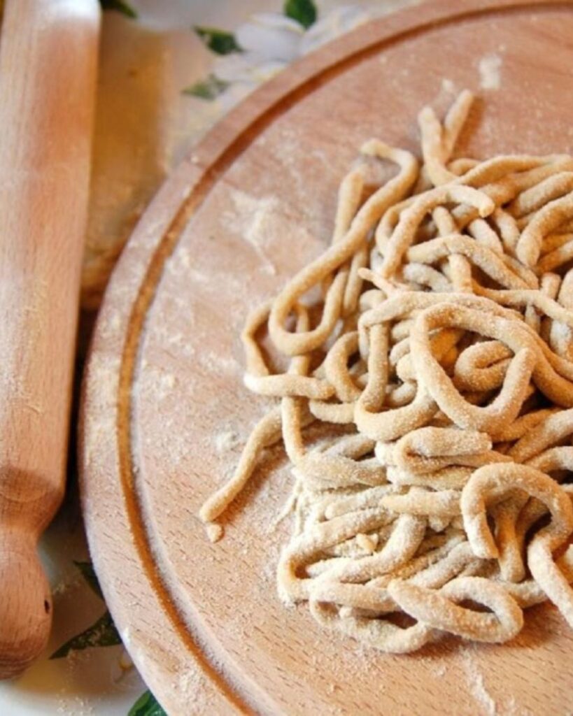 La storia dei pici raccontata da Aldo, l’oste toscano