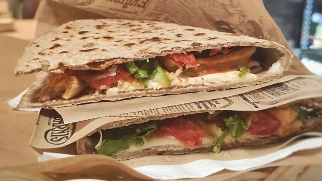 La piadina di CasaMadre: un abbraccio romagnolo con cuore ciociaro