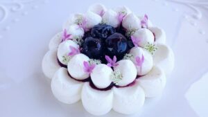 Cheesecake vegana barbabietola e mirtilli