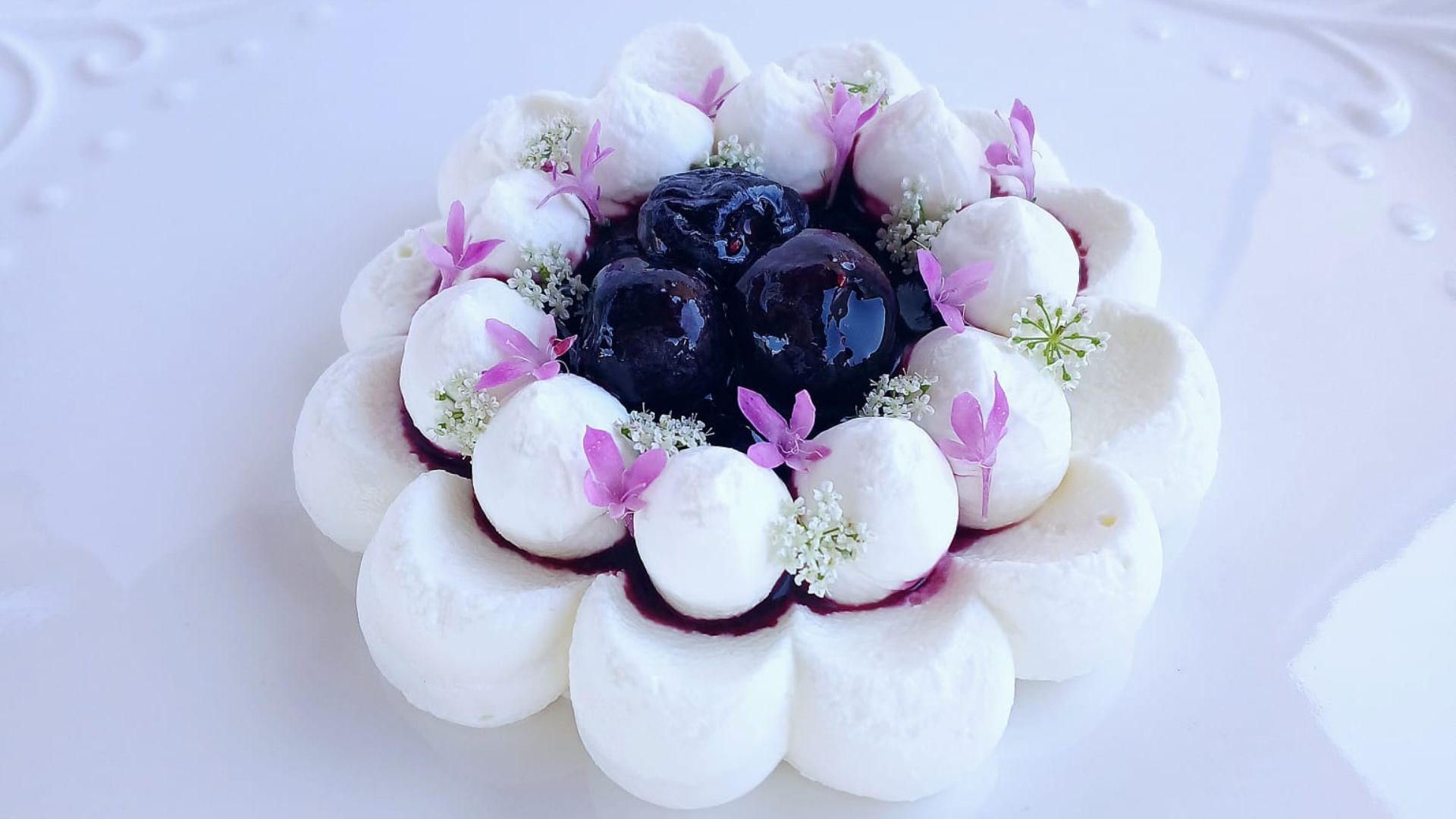 Cheesecake vegana barbabietola e mirtilli