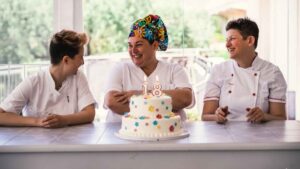 8 dicembre la Pasticceria Aurora festeggia 18 anni con una degustazione di panettoni e musica dal vivo