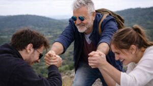 Essere padre è un viaggio difficile amarli e lasciarli volare di un padre