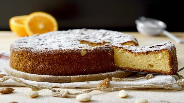 Torta soffice all’olio extravergine, agrumi freschi e mandorla verde