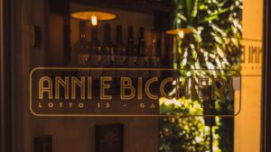 Anni e Bicchieri Lotto 13, la Cantina Popolare di Garbatella dove il tempo smette di correre