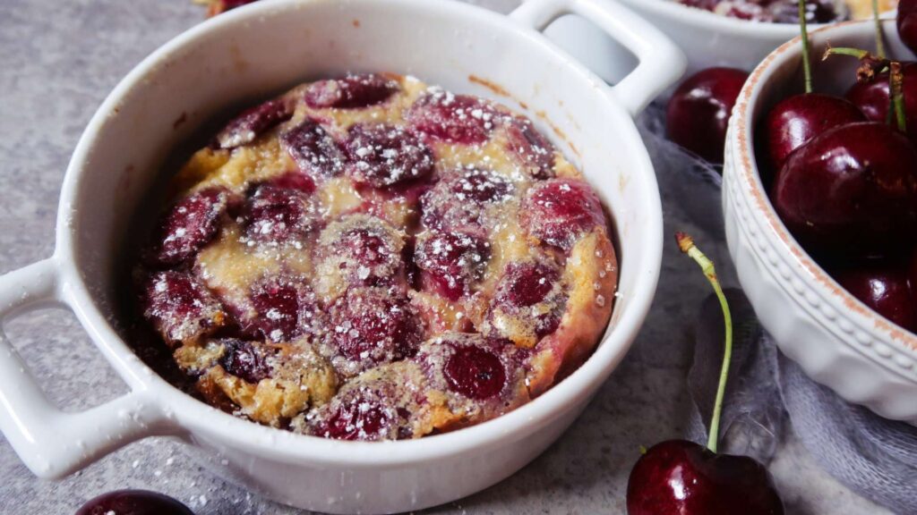 Clafoutis alle ciliegie e limone