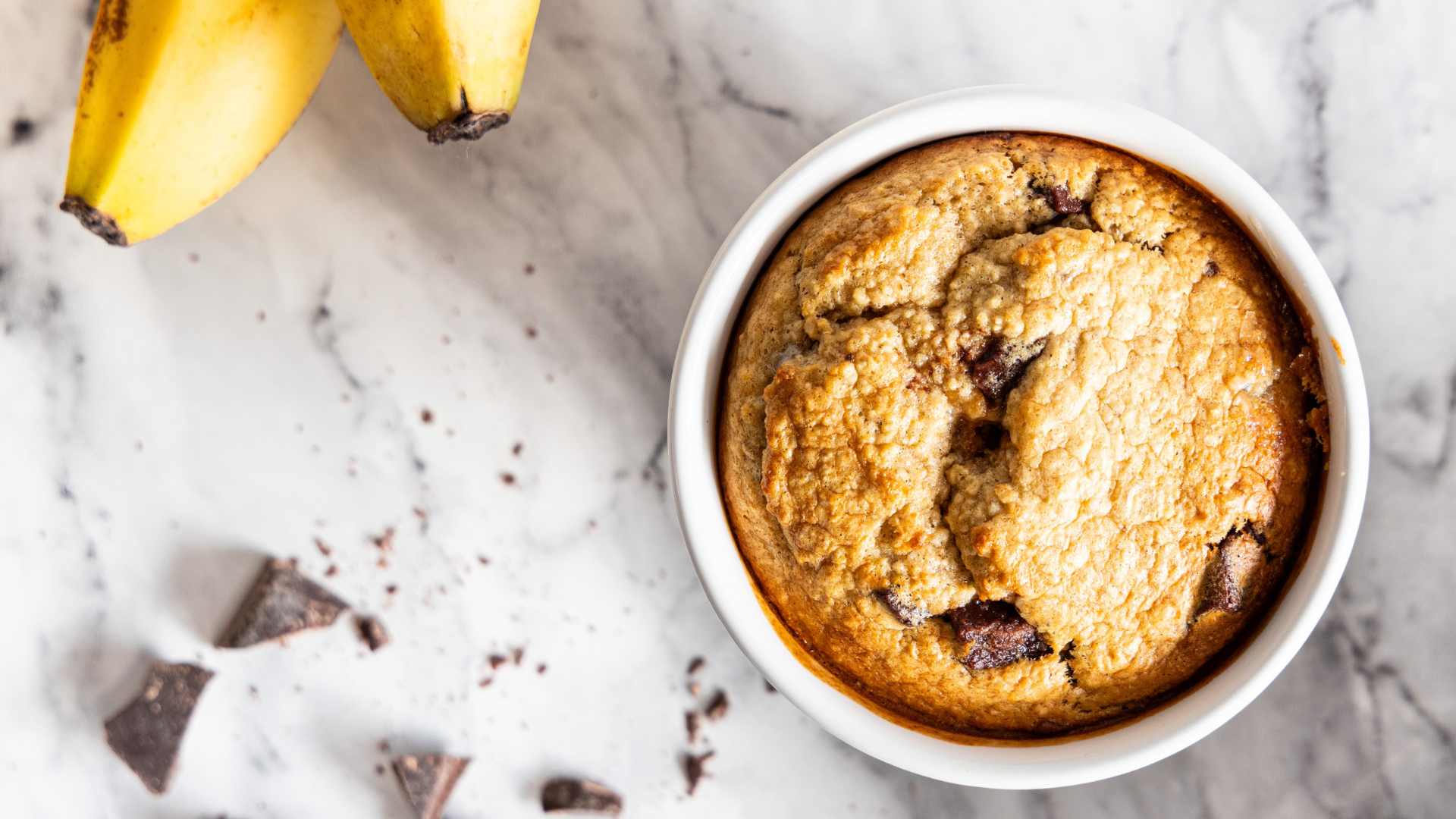 Muffin banana e cacao morbidi, intensi, profumati