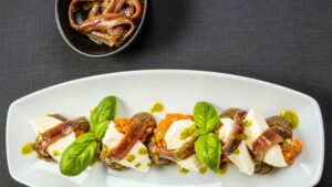 La mozzarella di bufala in una Parmigiana di mare